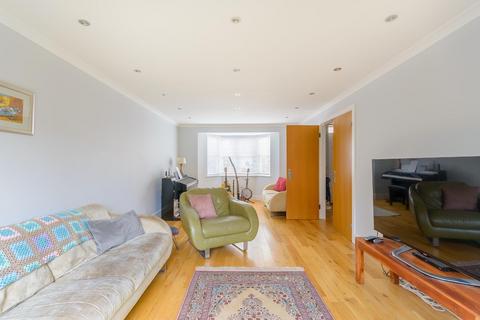 2 Blackcurrant Drive, Long Ashton, Bristol, BS41 9FP
