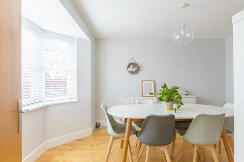 2 Blackcurrant Drive, Long Ashton, Bristol, BS41 9FP