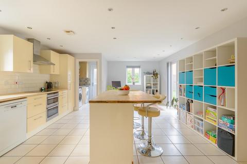 2 Blackcurrant Drive, Long Ashton, Bristol, BS41 9FP