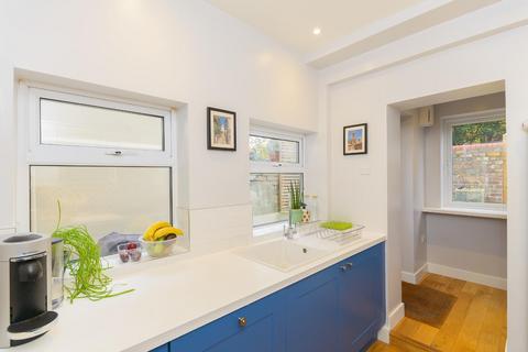 37 Fairfield Place, Bristol, BS3 1LH