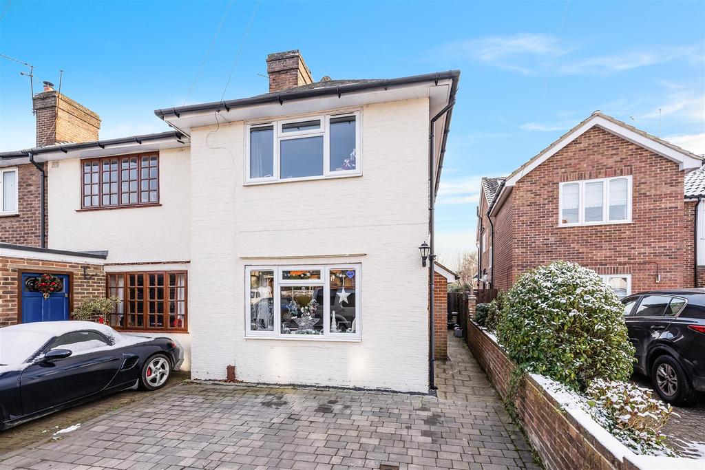Meadow Walk, Walton On The Hill, Tadworth 3 bed end of terrace house