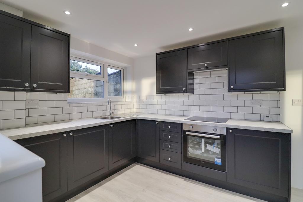 Swift Road, Woolston 2 bed semidetached house £280,000