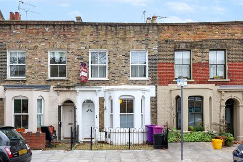 4 bedroom terraced house to rent, Fairfoot Road, Bow, E3