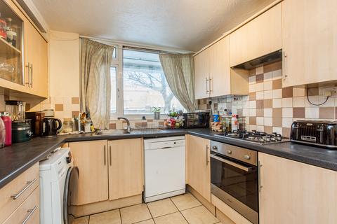 Flat 17, Dethick Court Ford Road, London, E3 5PQ