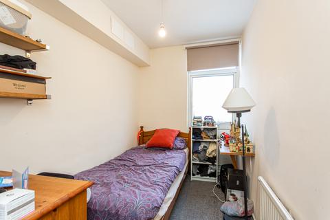 Flat 17, Dethick Court Ford Road, London, E3 5PQ