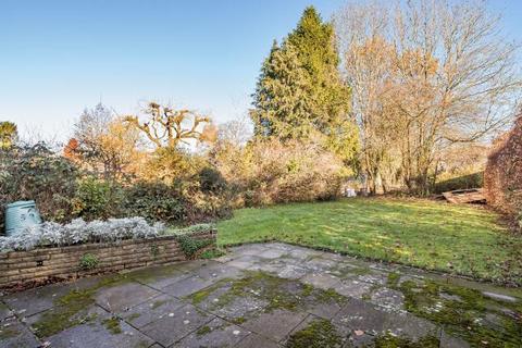 17 Cheyne Walk, Chesham, HP5 1AY