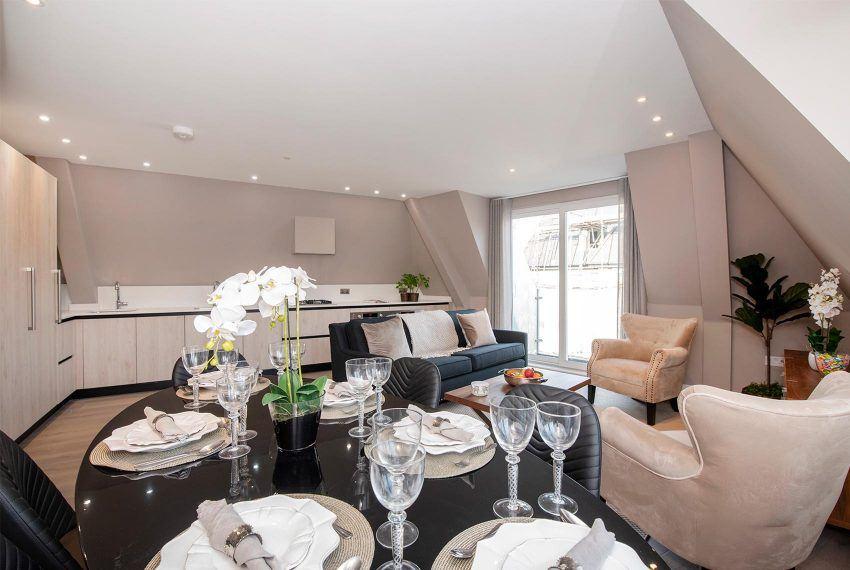 Luxury 3 bed 3 bath purpose built apartment