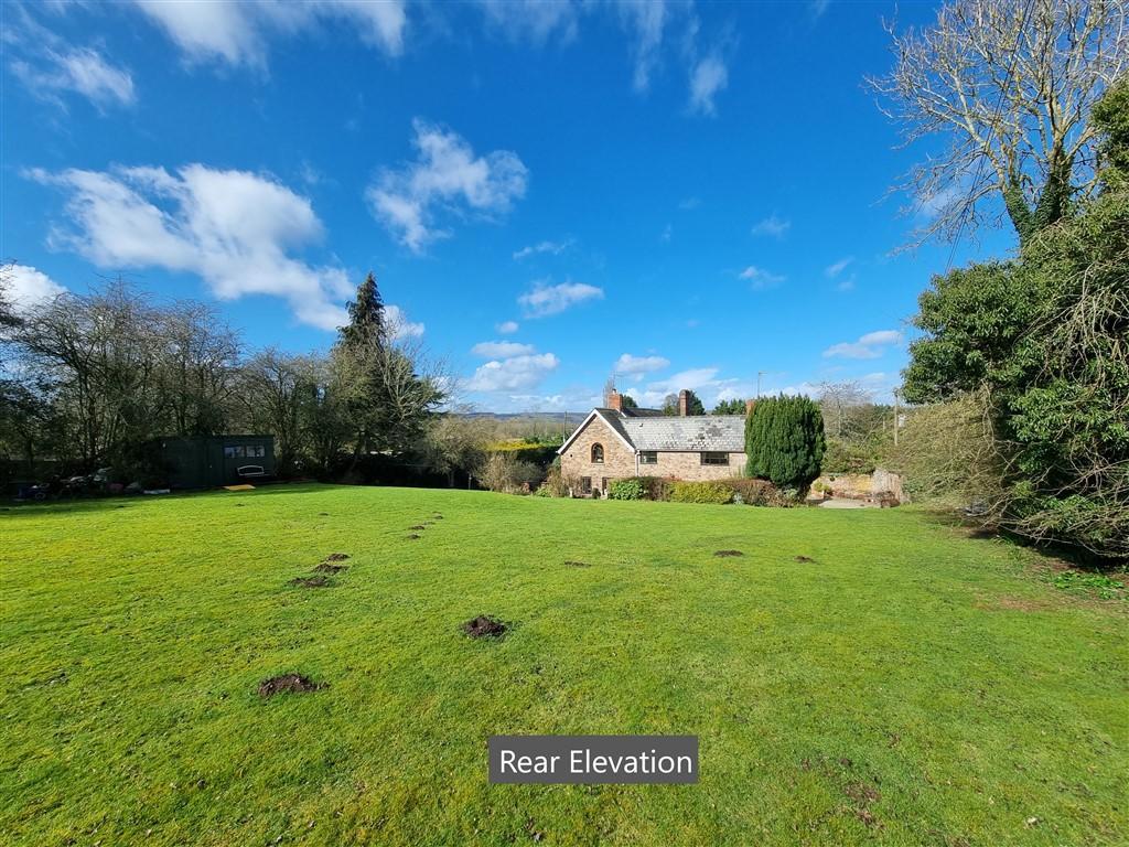 Ashton, Leominster, Herefordshire, HR6 0DN 4 bed detached house for