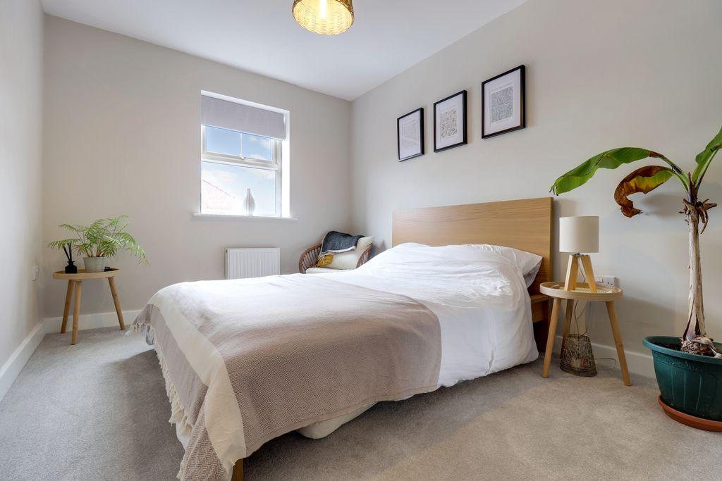 Bedroom 2 (Double)