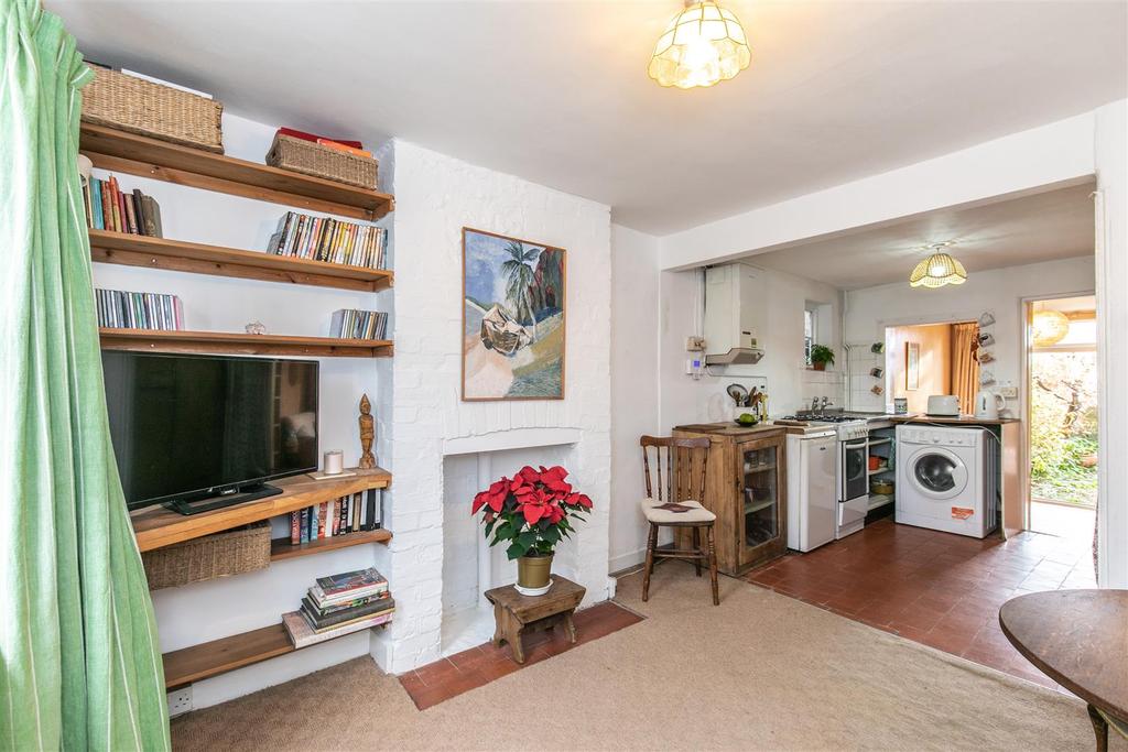 Priory Street, Lewes 2 bed semidetached house £400,000