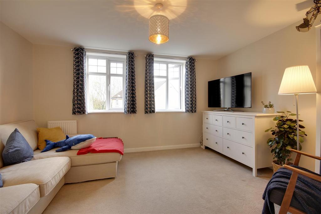 Lounge/Bedroom 4