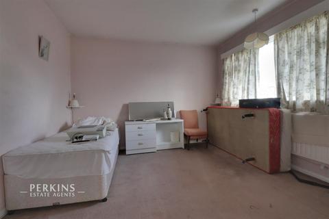 18 Enmore Road, Southall, UB1 2PF