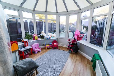 296 Halling Hill, Harlow, CM20 3JU