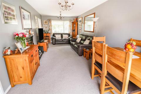 87 Cooks Spinney, Harlow, CM20 3BN