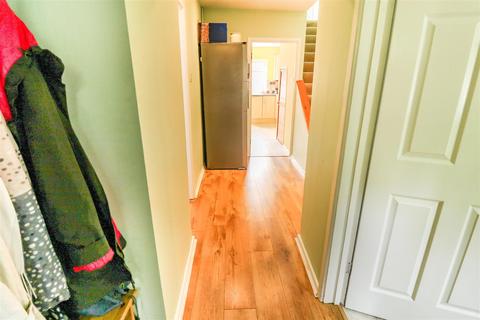 87 Cooks Spinney, Harlow, CM20 3BN