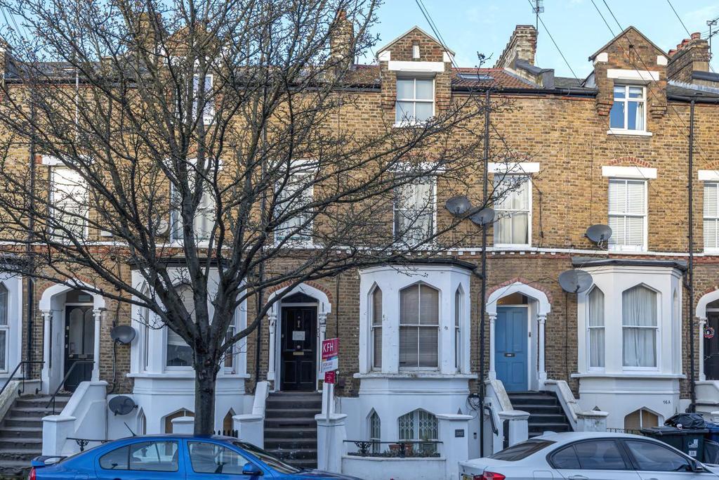 York Road, Acton 2 bed flat for sale £325,000