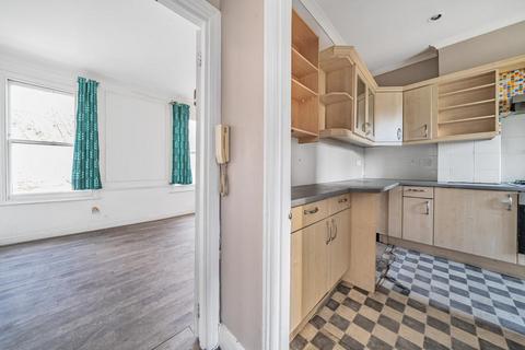 2 bedroom flat for sale, York Road, Acton