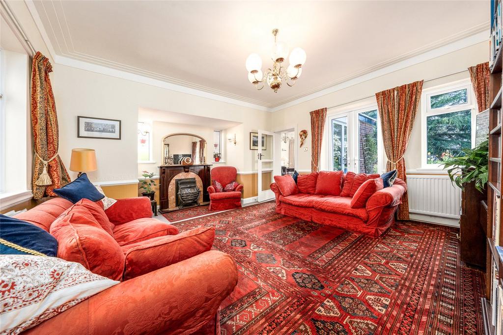 Central Avenue, Eccleston Park, Prescot, Merseyside, L34 4 bed detached
