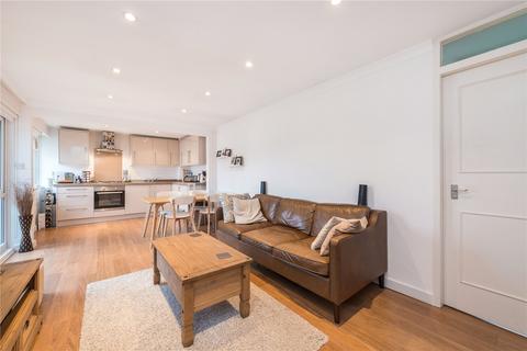 2 bedroom flat to rent, Bassingham Road, London, SW18