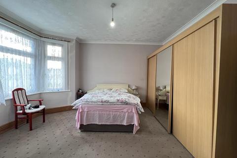 71 Albert Road, Ilford, IG1 1HS