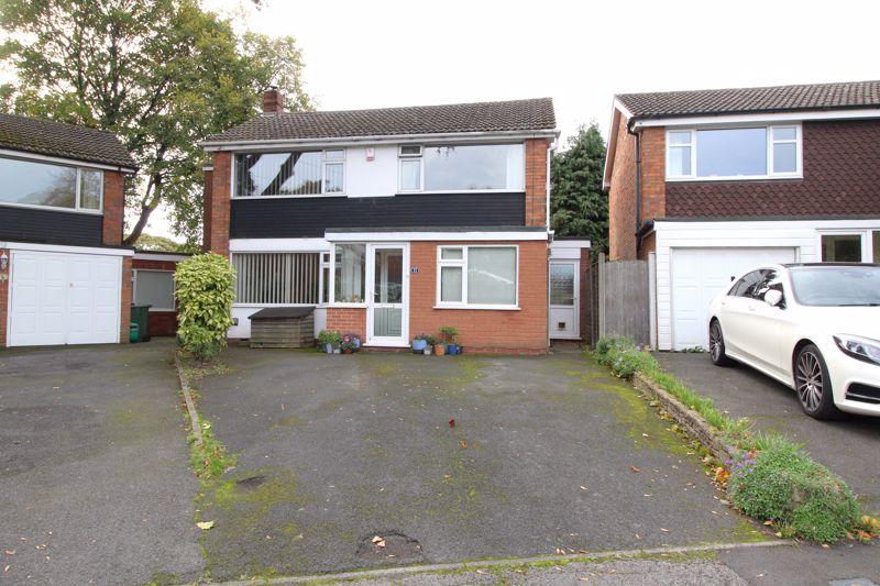 Highgate Close, Walsall, WS1 3JD 3 bed detached house for sale £350,000