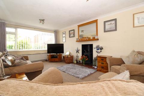 3 bedroom detached house for sale - Highgate Close, Walsall, WS1 3JD