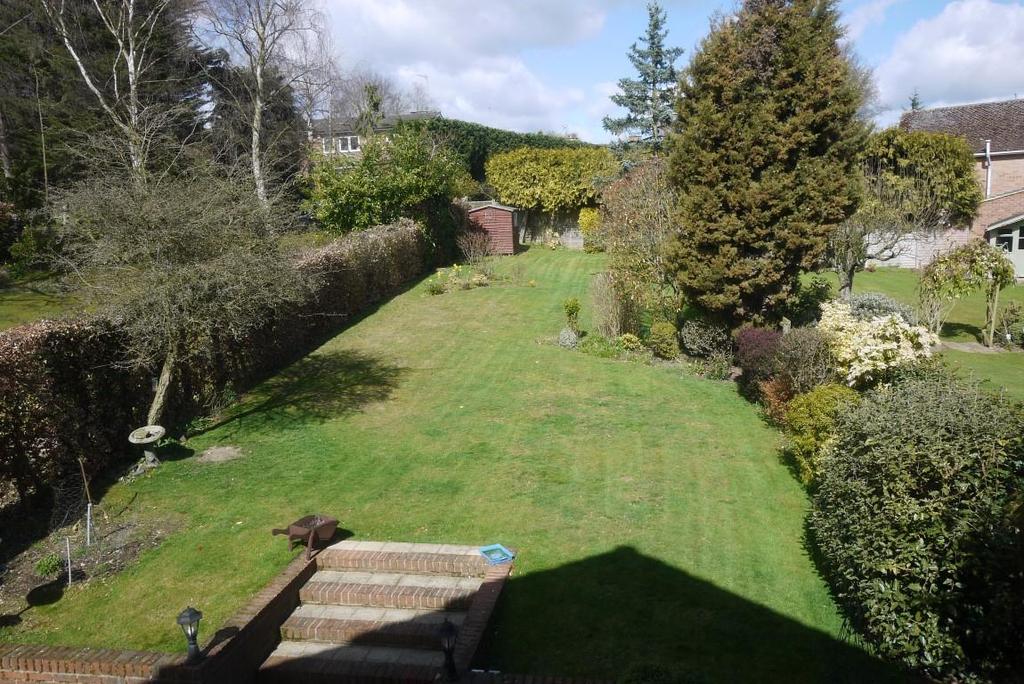 Cuffley 4 bed detached house to rent £3,500 pcm (£808 pw)