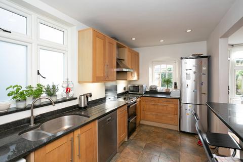 21a Sherwoods Road, Watford, WD19 4AY