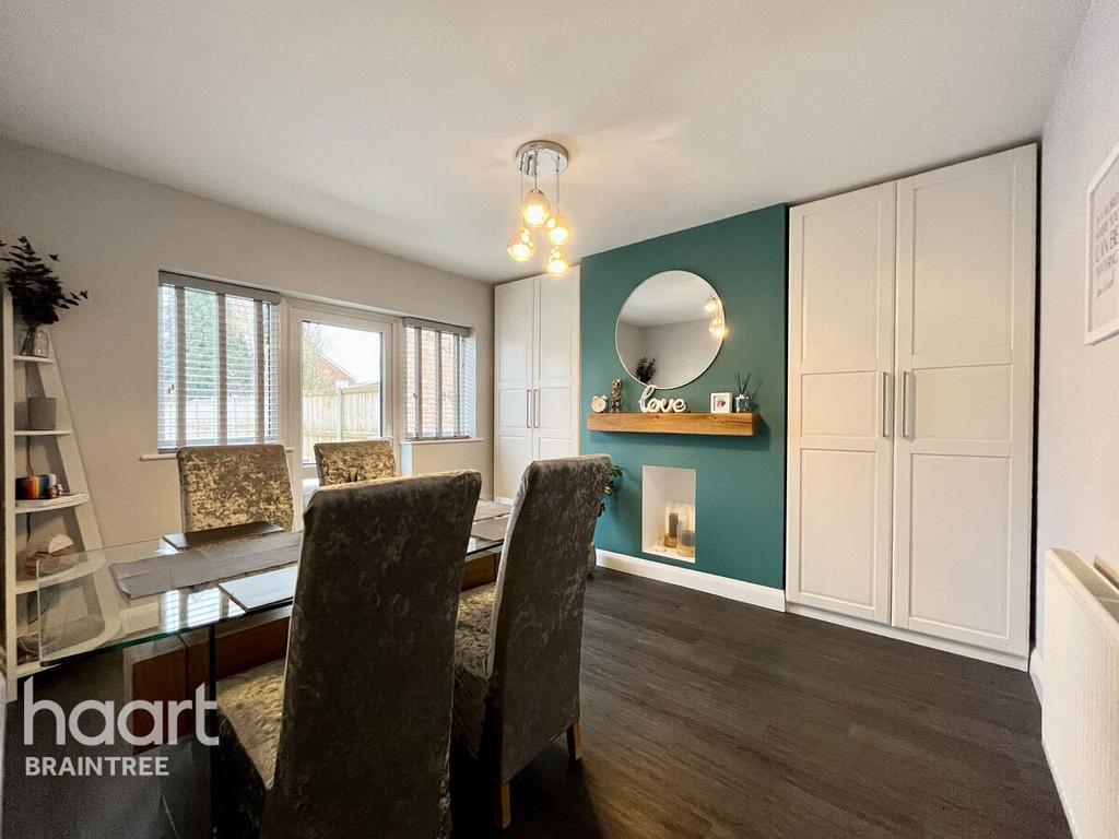Kent Gardens, Braintree 3 bed semidetached house £340,000