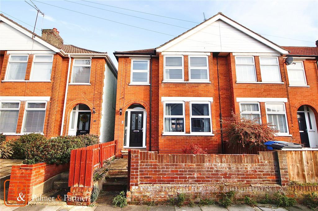 Mornington Avenue, Ipswich, Suffolk, IP1 3 bed semidetached house for