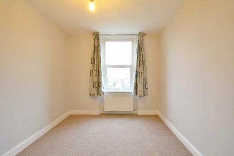 3 bedroom maisonette to rent, Forest Avenue, Fishponds