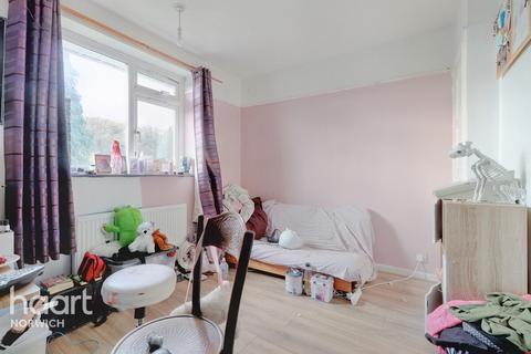 13 Coniston Close, Norwich, NR5 8LU