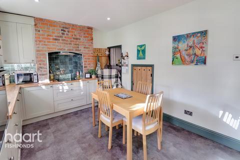 8 Albert Terrace, Bristol, BS16 3HT