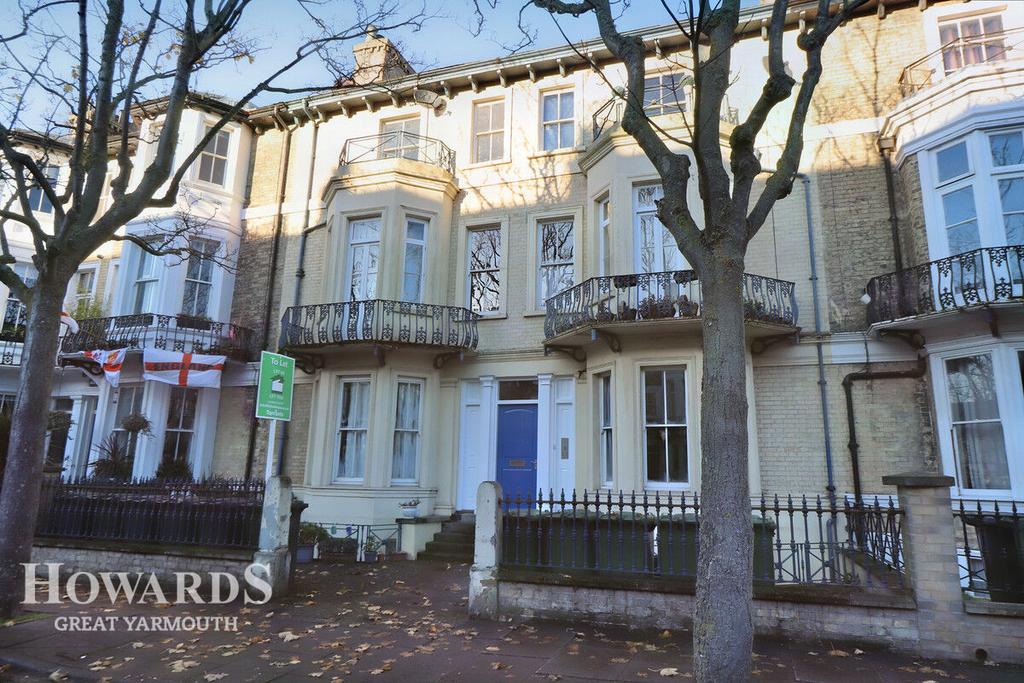 Camperdown, Great Yarmouth 2 bed apartment £85,000