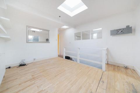 Top Floor Flat, 8 Highlands Avenue, London, W3 6ET