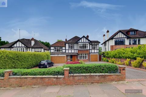 21 Eversley Crescent, London, N21 1EL