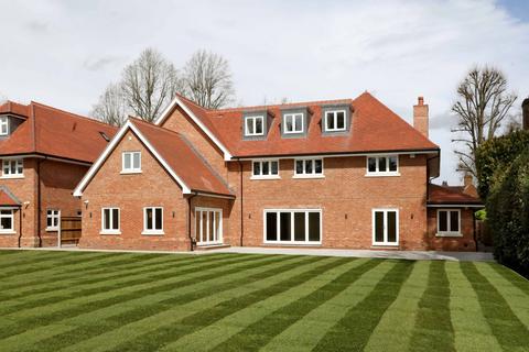 6 bedroom detached house for sale, Gregories Road, Beaconsfield, HP9