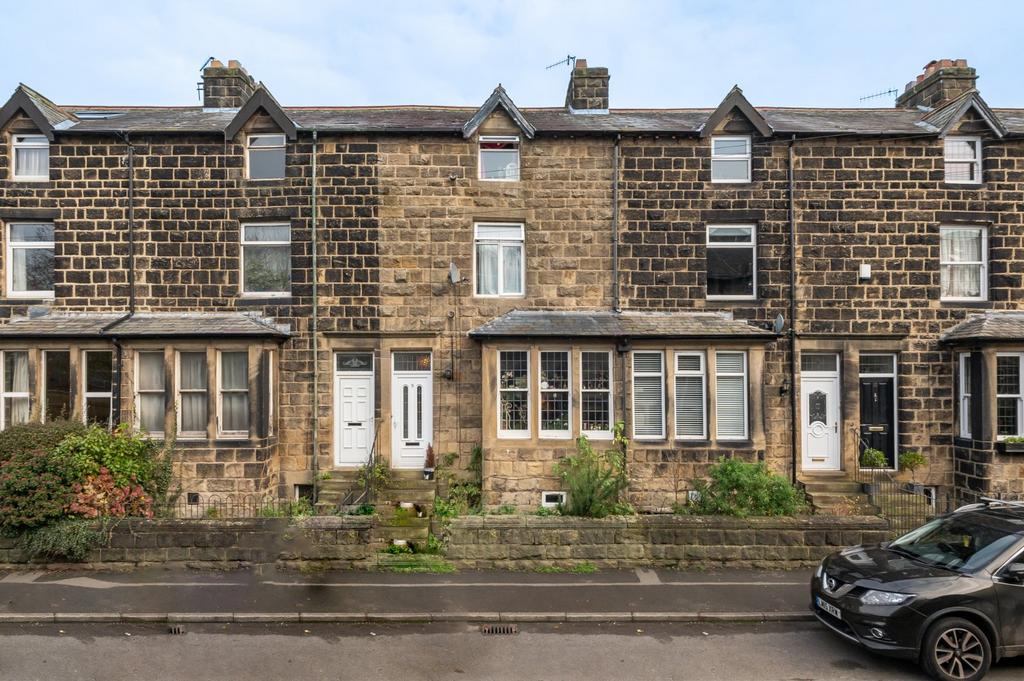 Manor Street, Otley, West Yorkshire, LS21 4 bed terraced house for sale