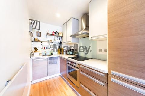 42 Greenland Mews, London, SE8 5JW