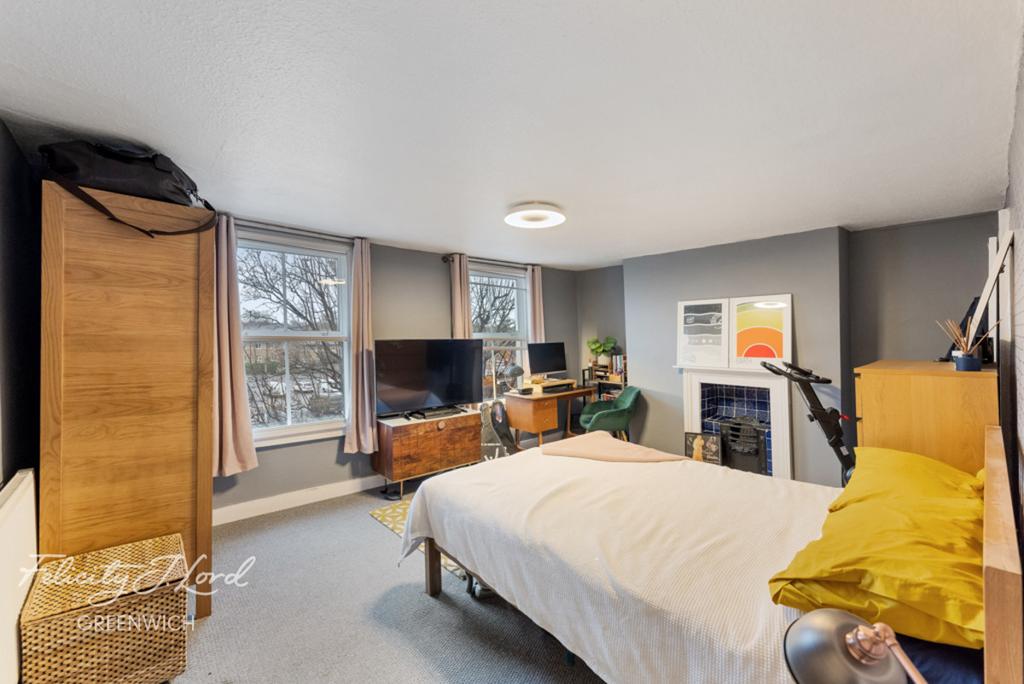 Blackheath Road, London, SE10 8PD 2 bed apartment for sale £550,000