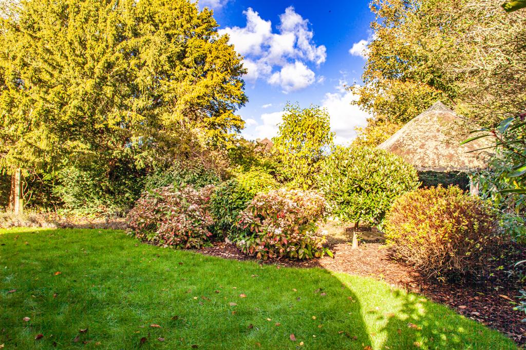 1 Walnut Tree Cottages, Crays Pond, RG8 4 bed detached house for sale