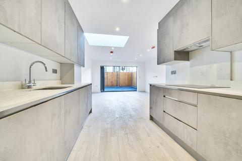 Flat 1, 55 Park Avenue, Mitcham, CR4 2ER