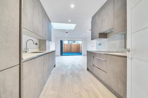 Flat 1, 55 Park Avenue, Mitcham, CR4 2ER