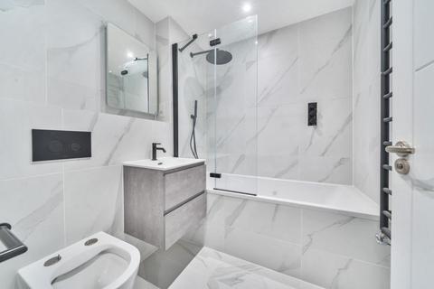 Flat 1, 55 Park Avenue, Mitcham, CR4 2ER