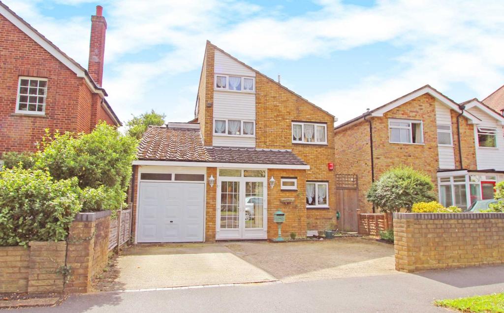 St Matthews Avenue, Surbiton 4 bed detached house £3,000 pcm (£692 pw)