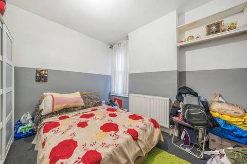 2 bedroom flat for sale - Central Road, Sudbury, Wembley, HA0