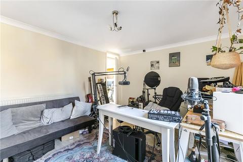 3 bedroom apartment for sale, Maskell Road, London, SW17