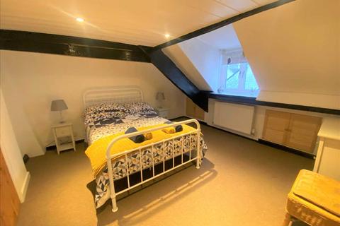 26 Higher Shapter Street, Topsham, Exeter, EX3 0AW