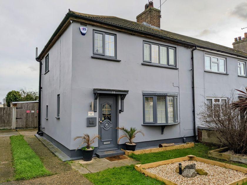 Feenan Highway, Tilbury, RM18 3 bed semidetached house £390,000