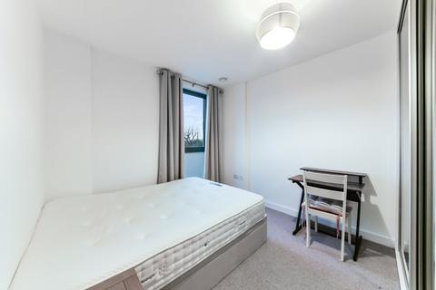 1 bedroom apartment to rent, St. Pauls Way, London, E3